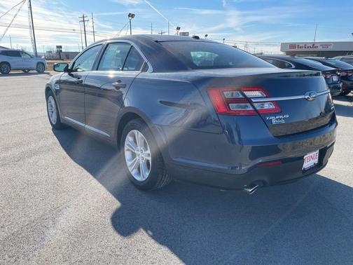 2016 Ford Taurus SEL