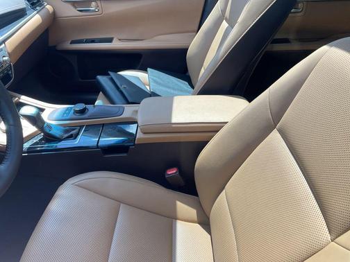 Obsidian 2017 Lexus ES 350 Base