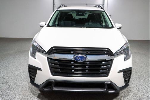 Crystal White Pearl 2023 Subaru Ascent Limited 7-Passenger
