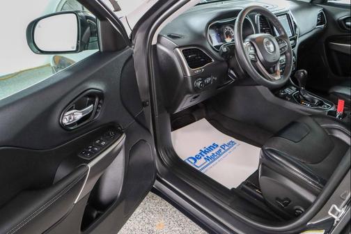 Gray 2022 Jeep Cherokee Limited