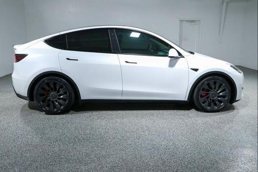 Pearl White Multi-Coat 2022 Tesla Model Y Performance Dual Motor All-Wheel Drive