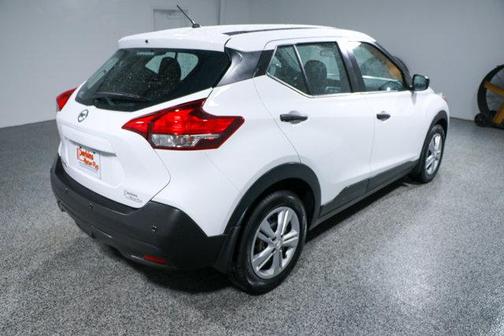 2020 Nissan Kicks S