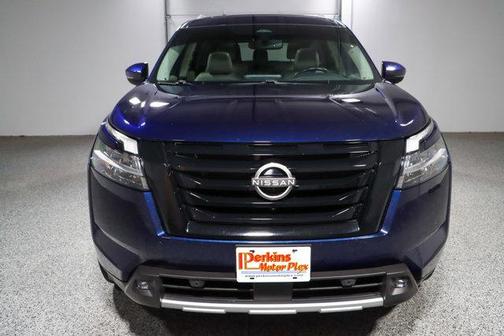 2022 Nissan Pathfinder SL 4WD
