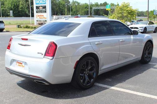2021 Chrysler 300 S