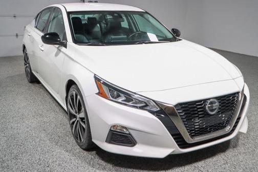 2021 Nissan Altima SR FWD
