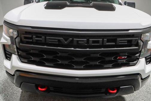 Summit White 2023 Chevrolet Silverado 1500 Custom Trail Boss