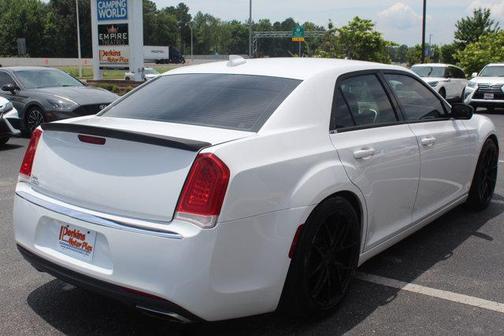 2015 Chrysler 300 Limited