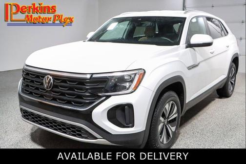 Pure White 2024 Volkswagen Atlas Cross Sport 2.0T SE