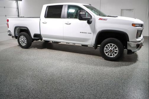 Summit White 2024 Chevrolet Silverado 2500 LT