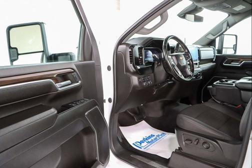 Summit White 2024 Chevrolet Silverado 2500 LT