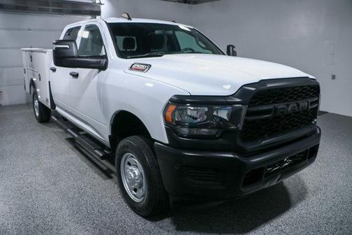 2023 RAM 2500 Tradesman Crew Cab 4x4 8' Box