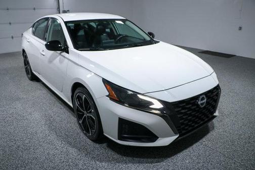 2024 Nissan Altima SR FWD