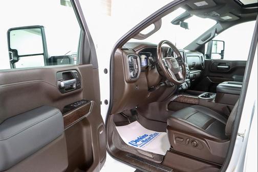 White 2021 GMC Sierra 2500 Denali