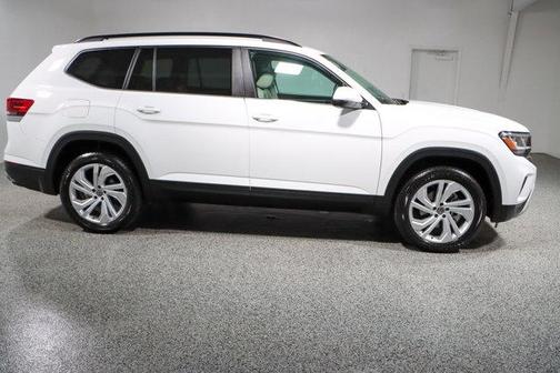 2023 Volkswagen Atlas 3.6L SE w/Technology