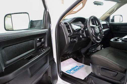 2020 RAM 3500 Tradesman Crew Cab 4x4 8' Box