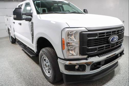Oxford White 2023 Ford F-250 XL