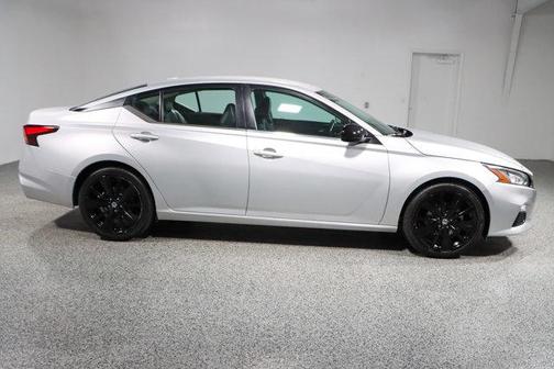 2021 Nissan Altima SR FWD