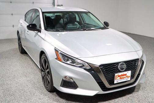 2021 Nissan Altima SR FWD