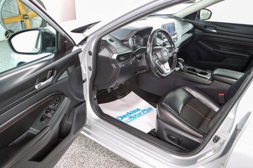 2021 Nissan Altima SR FWD