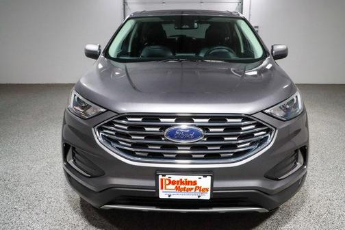 Carbonized Gray Metallic 2022 Ford Edge SEL