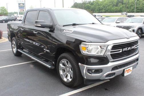 Diamond Black Crystal Pearlcoat 2020 RAM 1500 Big Horn/Lone Star