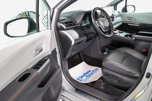 2024 Toyota Sienna XSE 7 Passenger