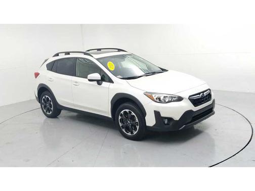 Crystal White Pearl 2023 Subaru Crosstrek