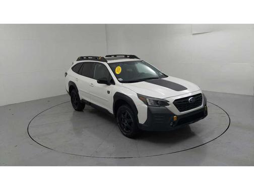 Crystal White Pearl 2023 Subaru Outback Wilderness