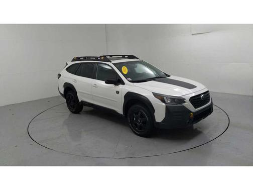 Crystal White Pearl 2023 Subaru Outback Wilderness
