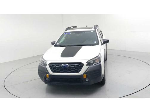 Crystal White Pearl 2023 Subaru Outback Wilderness