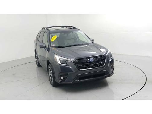Magnetite Gray Metallic 2024 Subaru Forester Premium