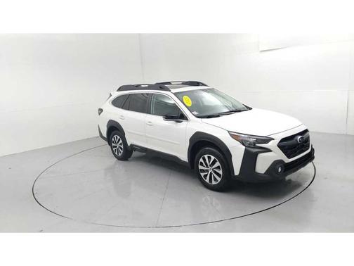 Crystal White Pearl 2025 Subaru Outback Premium