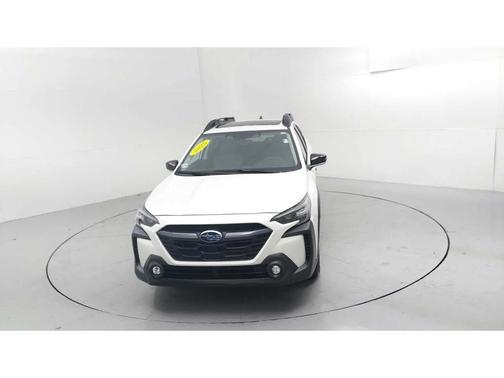 Crystal White Pearl 2025 Subaru Outback Premium