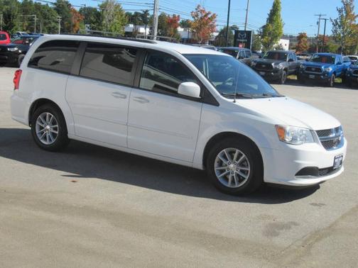 White 2015 Dodge Grand Caravan SXT