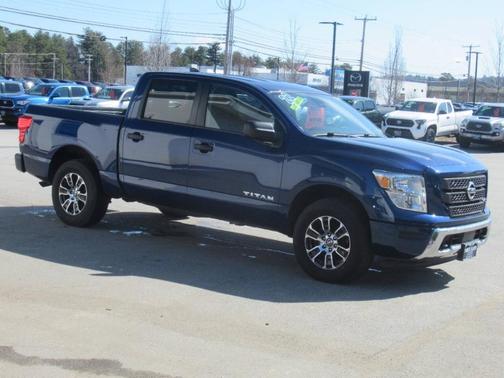 Deep Blue Pearl 2022 Nissan Titan SV