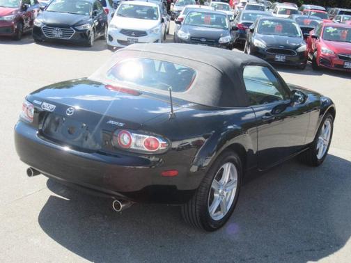 2008 Mazda MX-5 Miata Sport