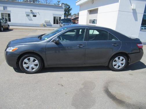 Gray 2007 Toyota Camry LE