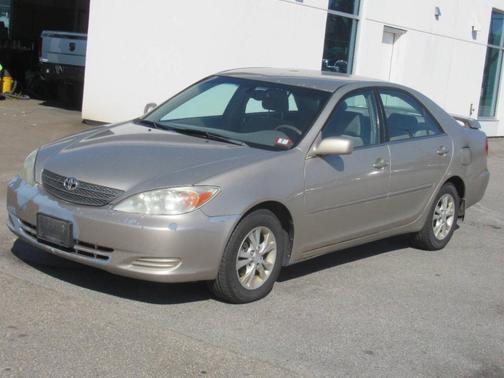 2004 Toyota Camry LE V6