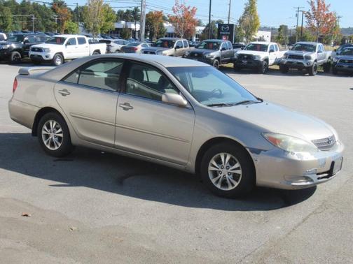 2004 Toyota Camry LE V6