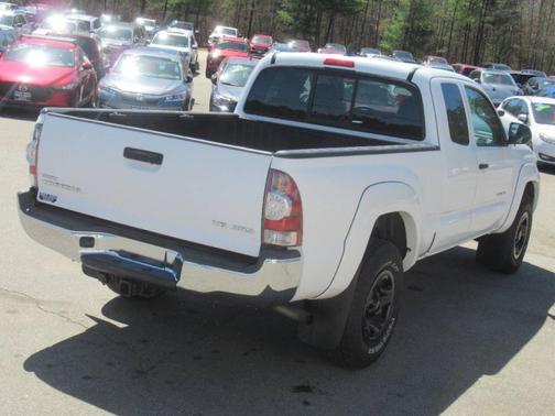 White 2014 Toyota Tacoma Base