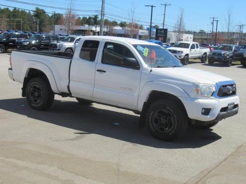 White 2014 Toyota Tacoma Base