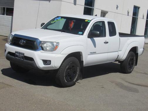 White 2014 Toyota Tacoma Base