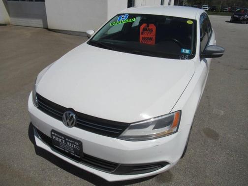 White 2013 Volkswagen Jetta SE