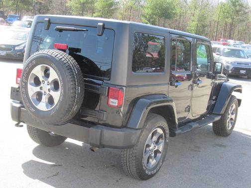 2016 Jeep Wrangler Unlimited Sahara