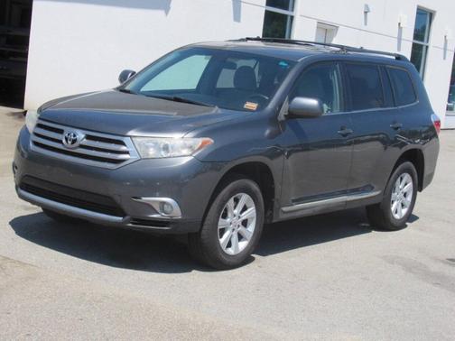 Gray 2012 Toyota Highlander Base
