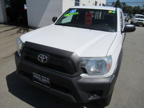 White 2015 Toyota Tacoma Base