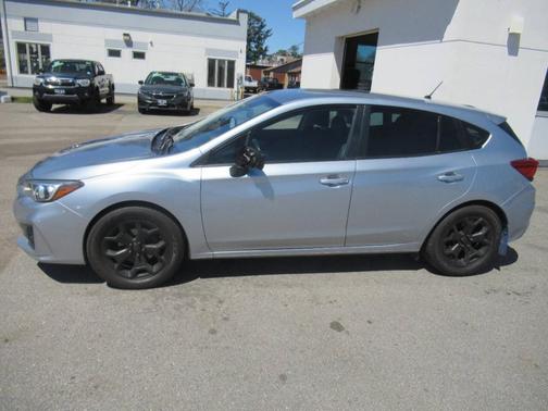 2017 Subaru Impreza 2.0i