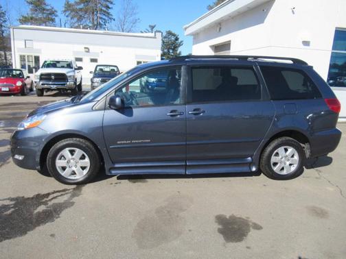 2010 Toyota Sienna XLE