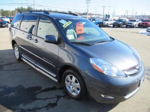 2010 Toyota Sienna XLE