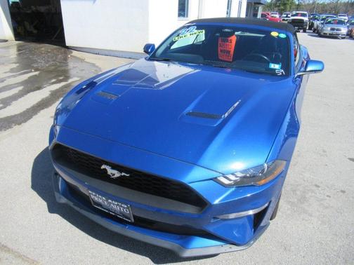 2022 Ford Mustang EcoBoost Premium